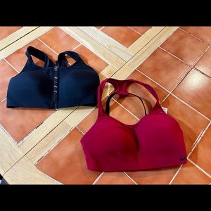 SALE!! Pack of  2 Workout Bra Nike Excellent Condition!! XS